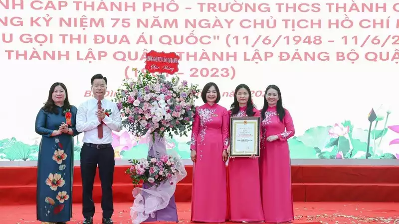 Thêm một ngôi trường được gắn biển công trình cấp thành phố