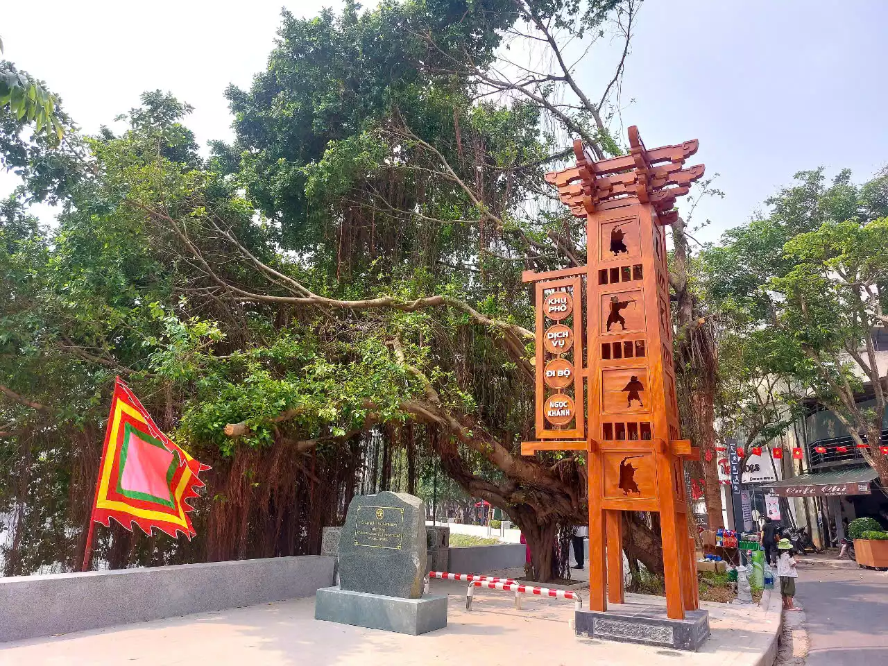 Cuối tuần hẹn nhau tại hồ Ngọc Khánh
